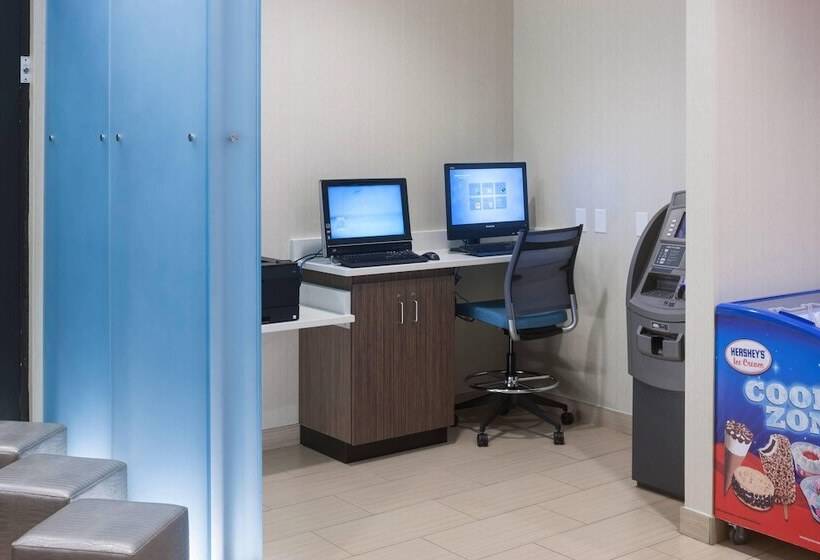 هتل Springhill Suites By Marriott Orlando At Seaworld