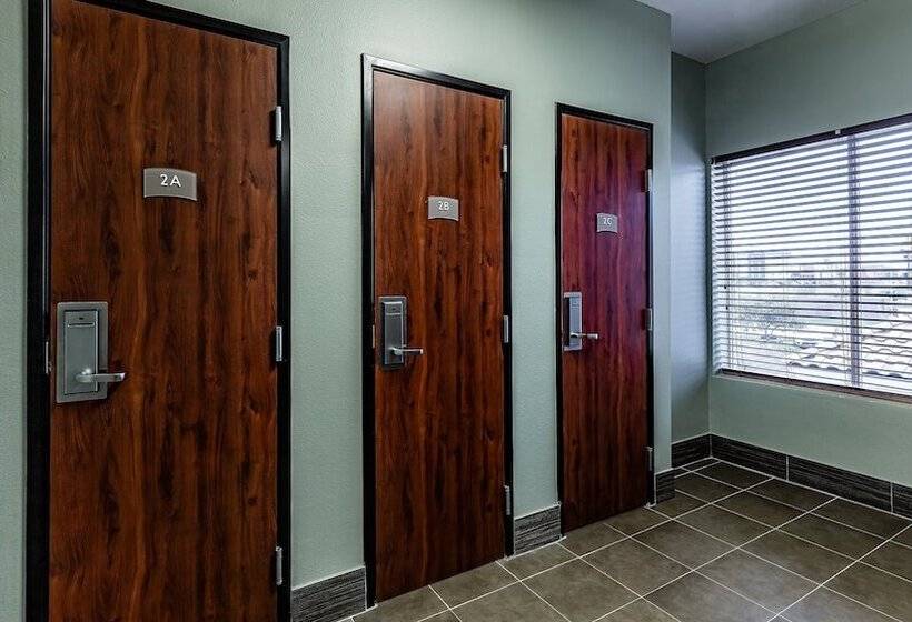 هتل Staybridge Suites Laredo, An Ihg