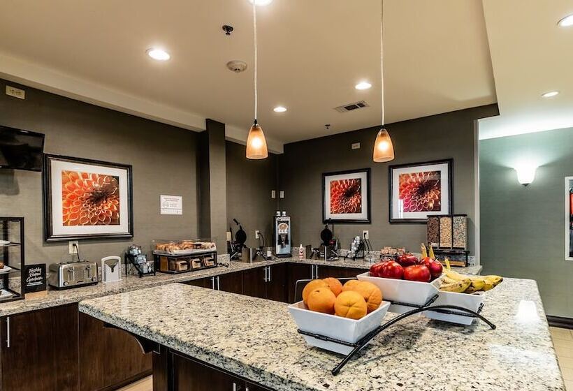 هتل Staybridge Suites Laredo, An Ihg
