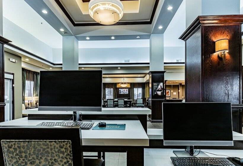 هتل Staybridge Suites Laredo, An Ihg