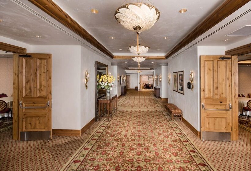هتل The Arrabelle At Vail Square, A Rockresort