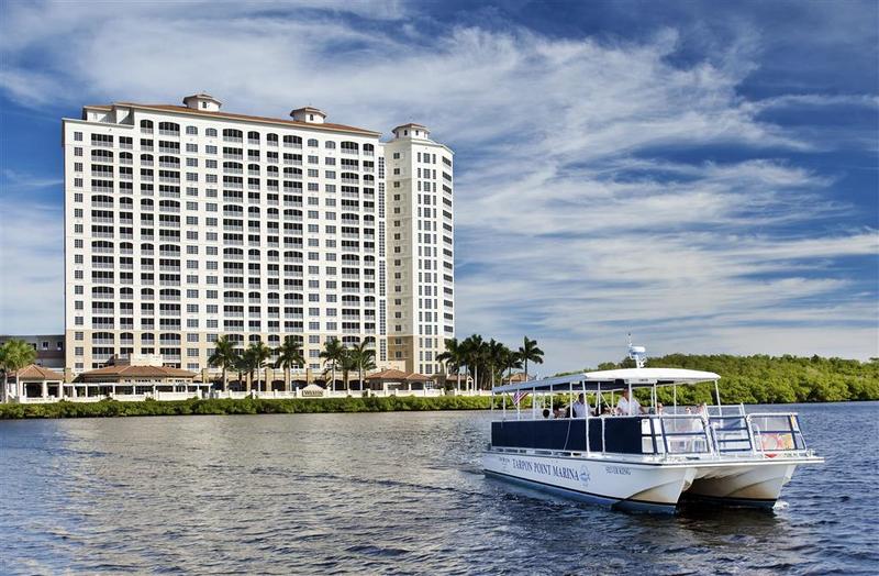 هتل The Westin Cape Coral Resort At Marina Village
