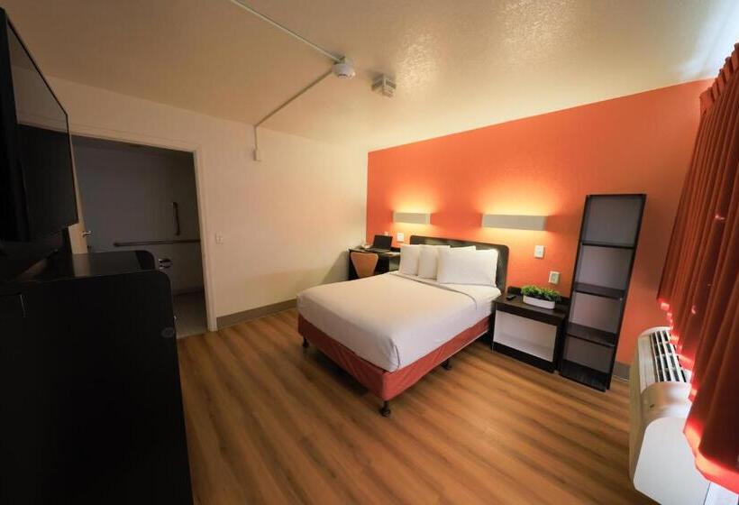 فندق على الطريق The Jackson Southtown