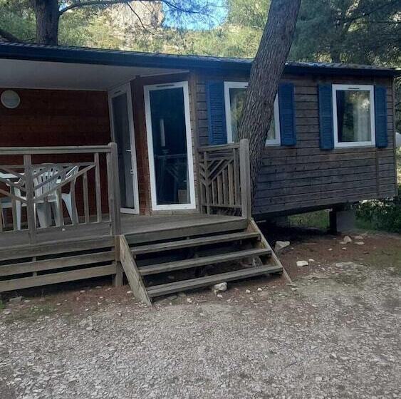 リゾートホテル Camping Maeva Respire La Vallée Heureuse
