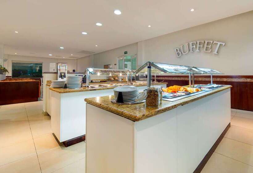 בית מלון כפרי Comfort Inn Monterrey Norte