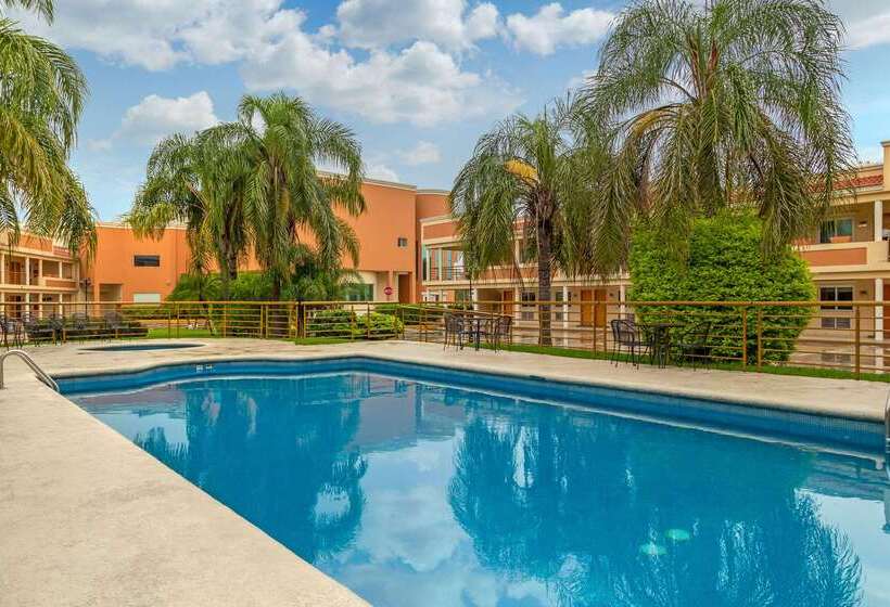 فندق Comfort Inn Monterrey Norte