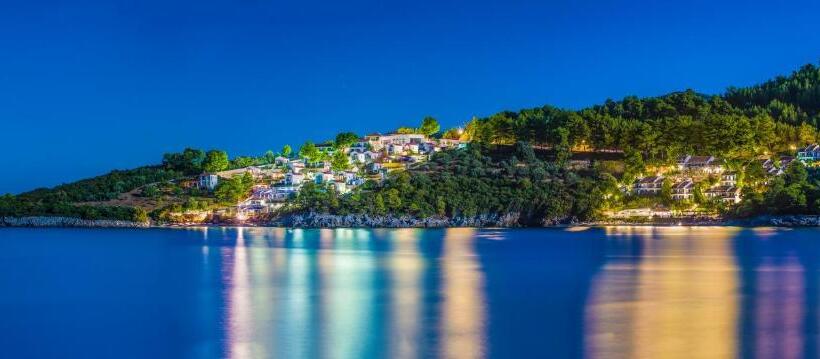 هتل Adrina Beach
