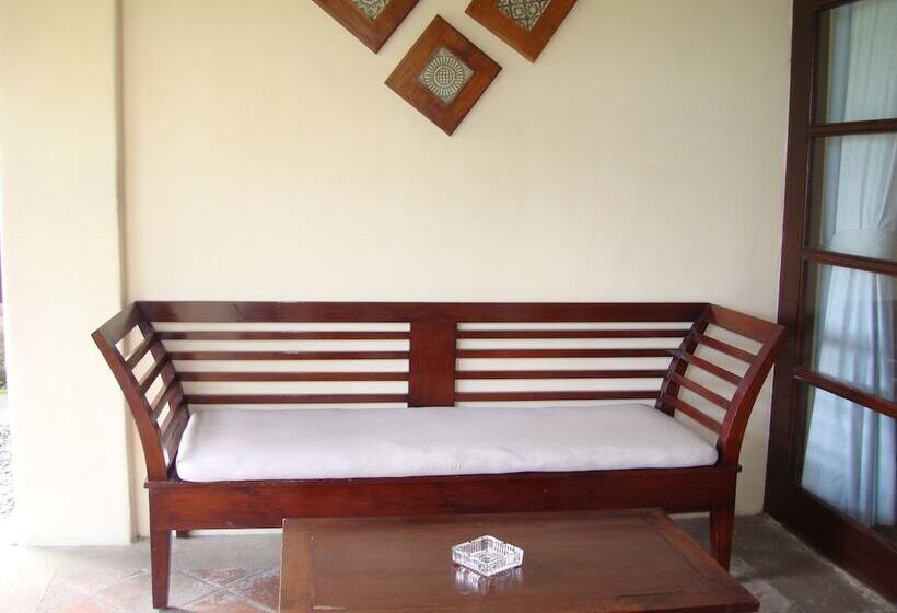 هتل Anini Raka Resort & Spa