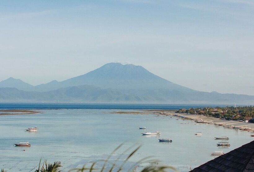 هتل Batu Karang Lembongan Resort & Spa