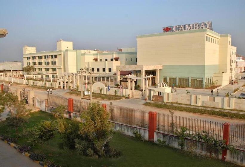فندق Cambay Grand  Kukas