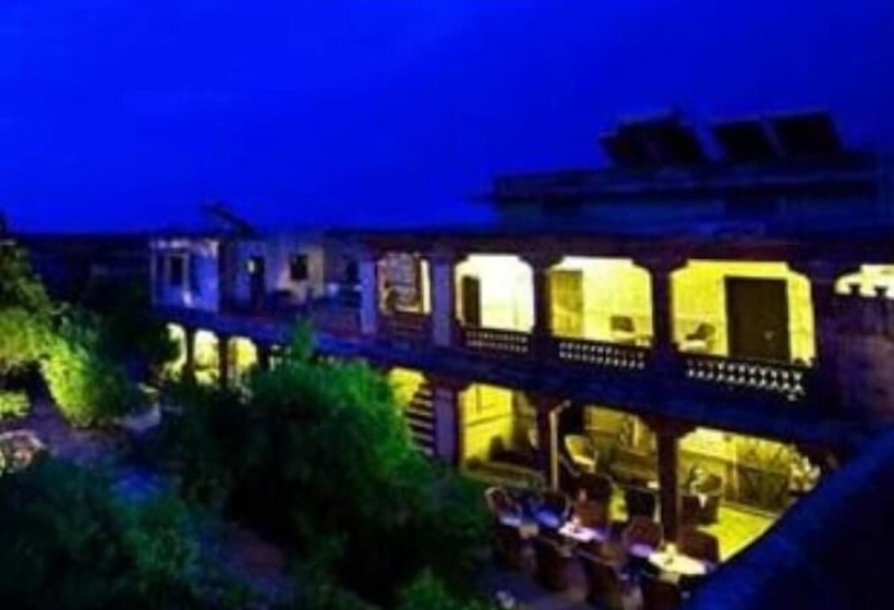 Fotos del hotel Chandelao Garh:  4
