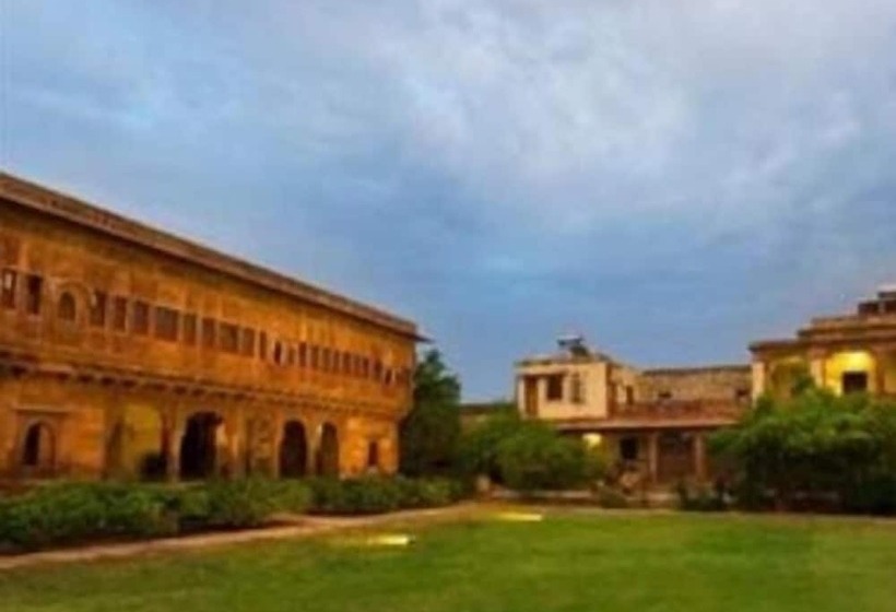 Fotos del hotel Chandelao Garh:  7