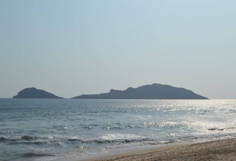 هتل Coral Island Beach View