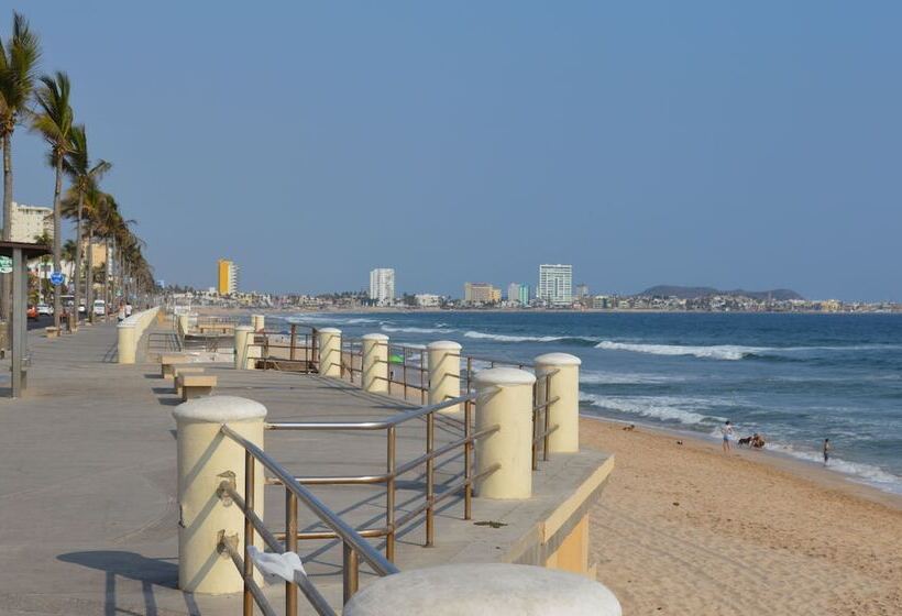 هتل Coral Island Beach View