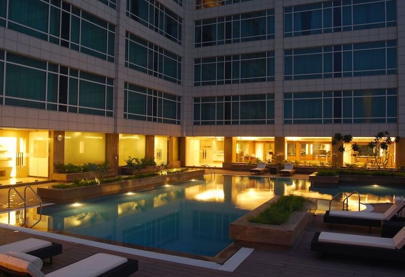 هتل Country Inn & Suites By Radisson, Sahibabad