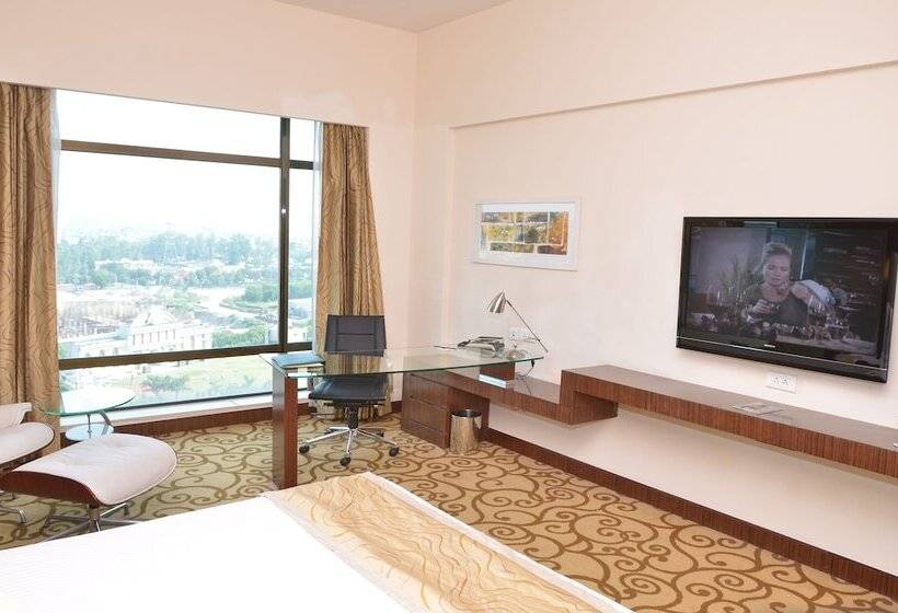 هتل Country Inn & Suites By Radisson, Sahibabad