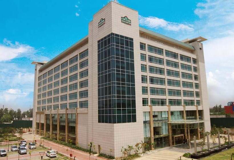 هتل Country Inn & Suites By Radisson, Sahibabad