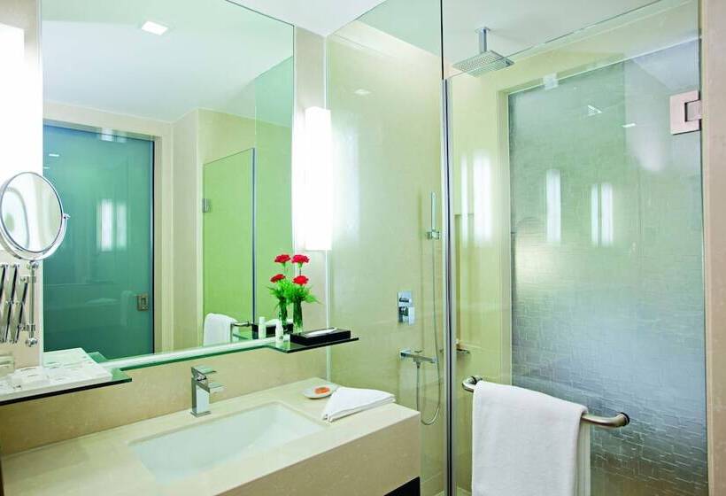 هتل Country Inn & Suites By Radisson, Sahibabad