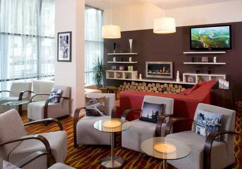 هتل Courtyard By Marriott Paris Saint Denis