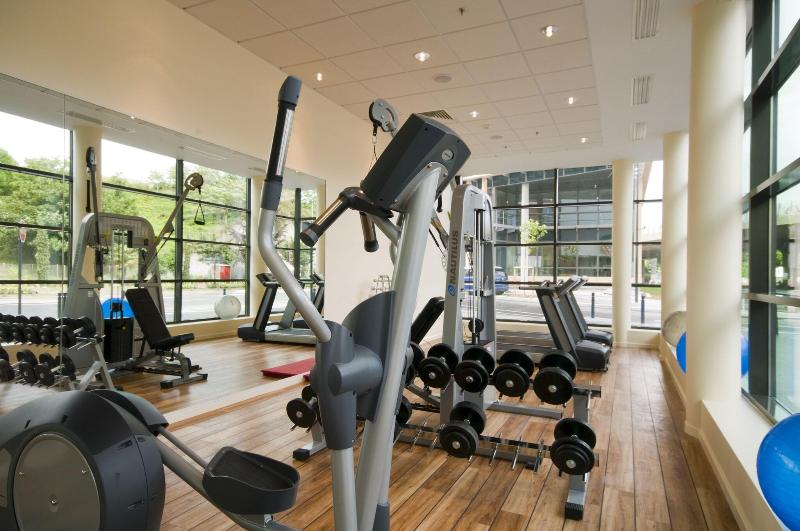هتل Courtyard By Marriott Paris Saint Denis