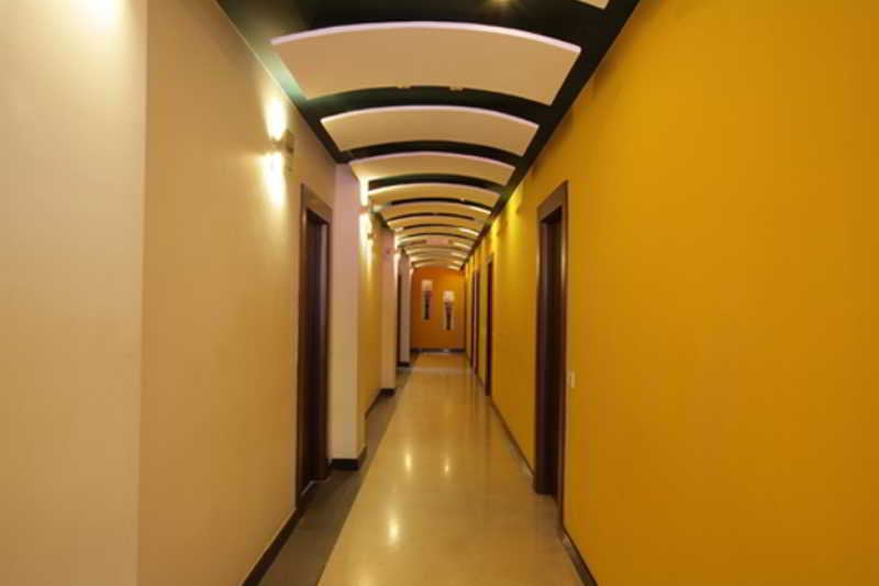 ホテル Oriental Suites Lady Curzon Road