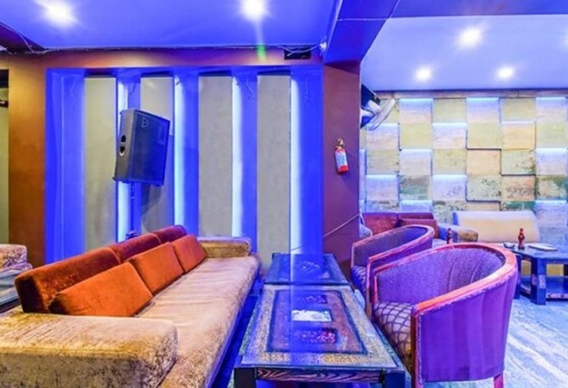 Fabhotel White Klove Paharganj