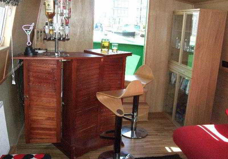 Fotos del hotel Four Sisters Boatel:  2