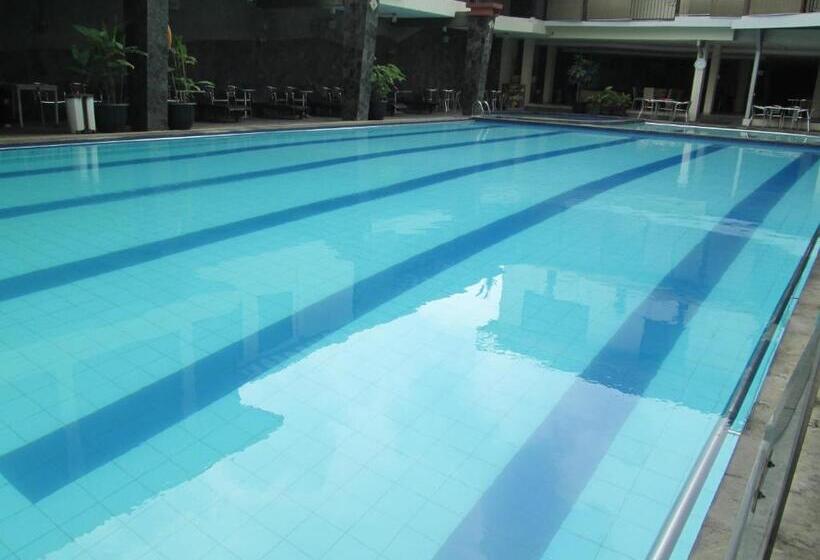 Fotos del hotel Grand Pasundan Convention:  21