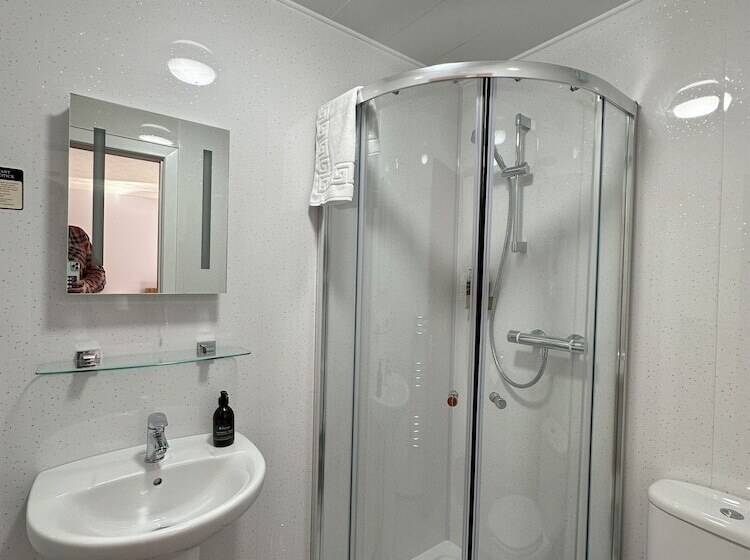 هتل Guisachan Guest House