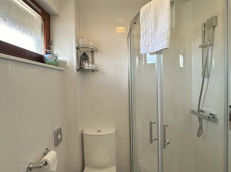 هتل Guisachan Guest House