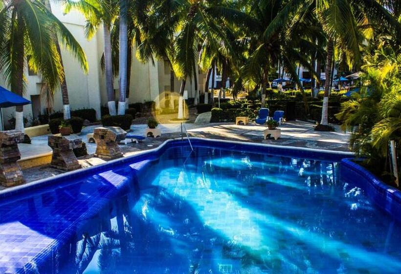 هتل Ixtapa Palace