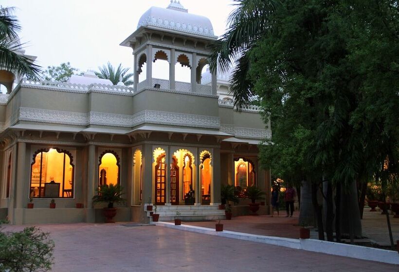 ホテル Jüsta Rajputana Resort & Convention Centre, Udaipur