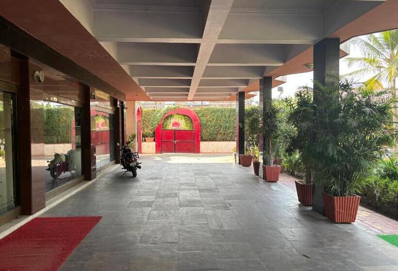 فندق Maya International