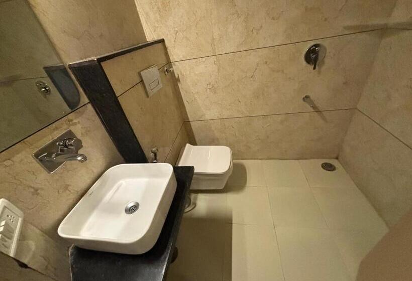 فندق Maya International