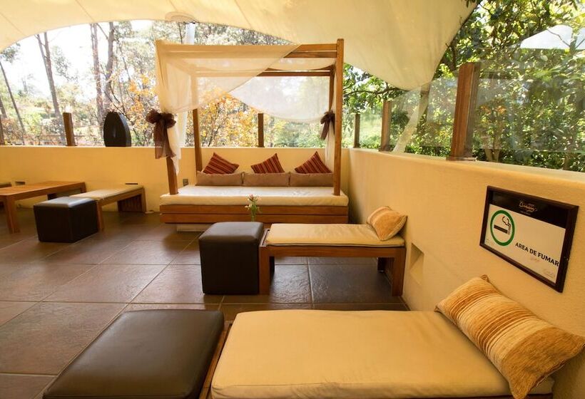 هتل Mision Grand Valle De Bravo