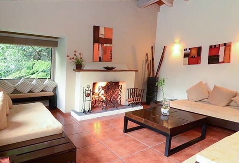 هتل Mision Grand Valle De Bravo