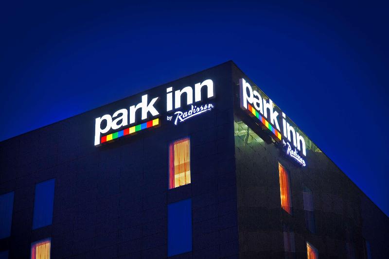 هتل Park Inn By Radisson Manchester City Centre