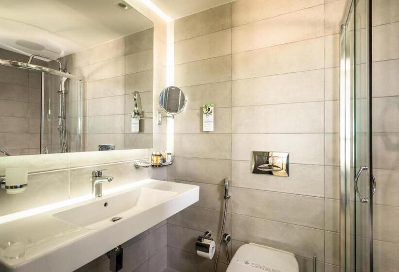 هتل Porto Galini Seaside Resort & Spa