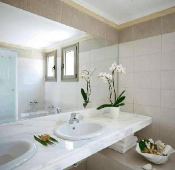 هتل Porto Galini Seaside Resort & Spa