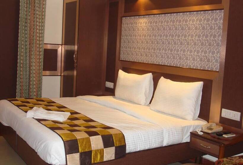 هتل Rama Residency
