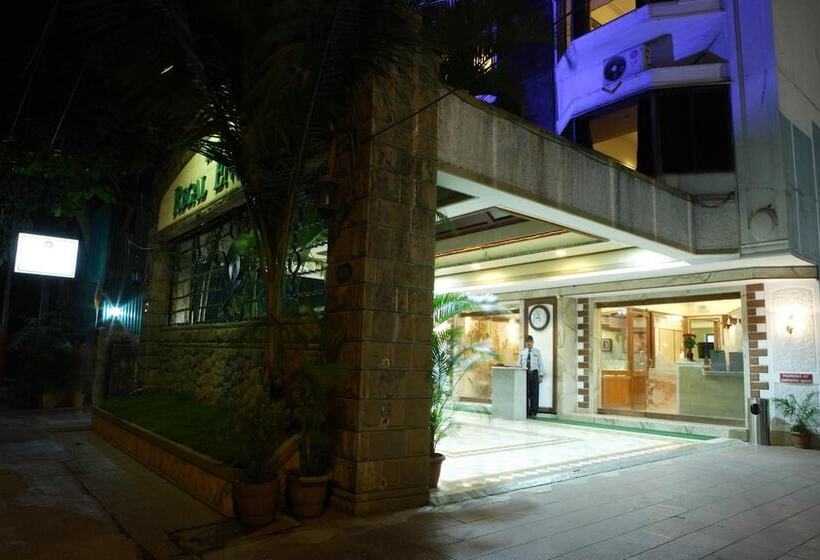 فندق Regal Enclave