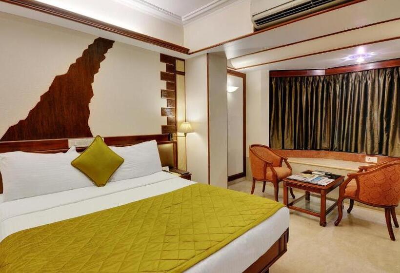 فندق Regal Enclave