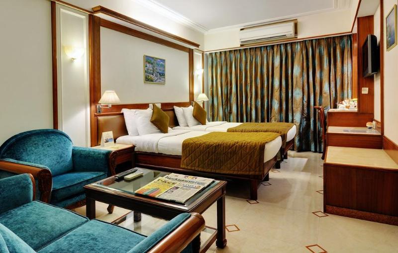 فندق Regal Enclave