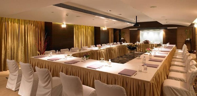 Отель Royal Orchid Central Pune