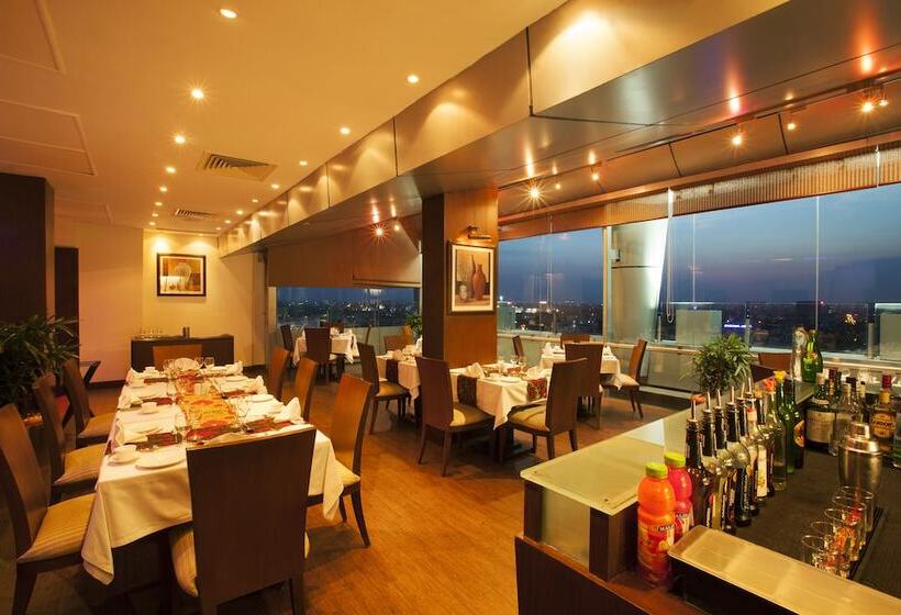 هتل The Accord Metropolitan