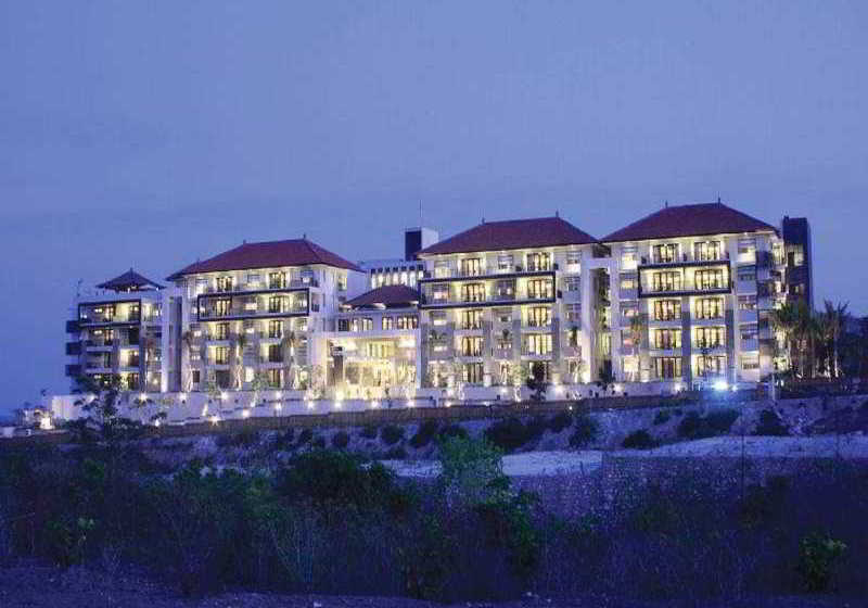 هتل The Bali Bay View  Suites & Villas