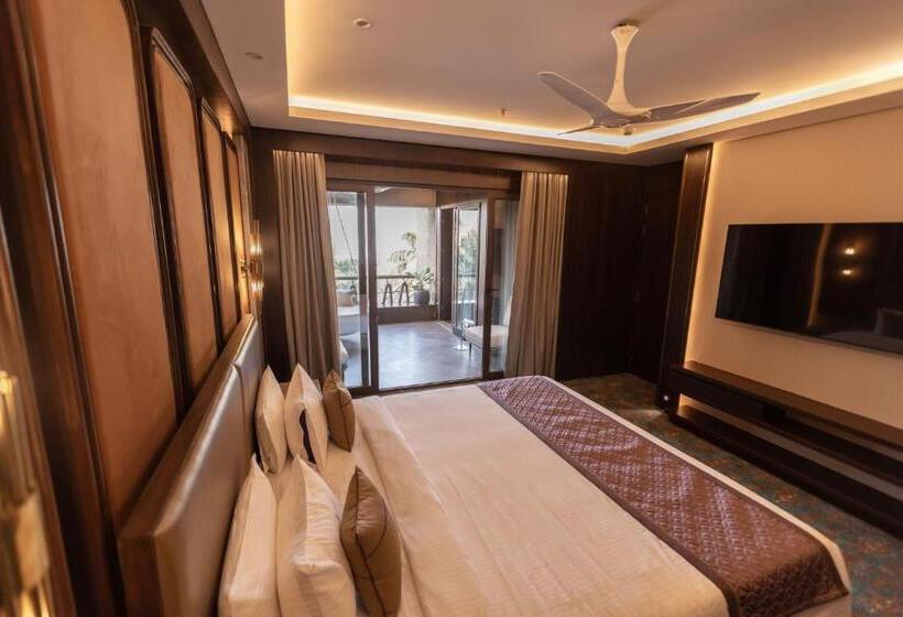 هتل The Corinthians Resort And Club