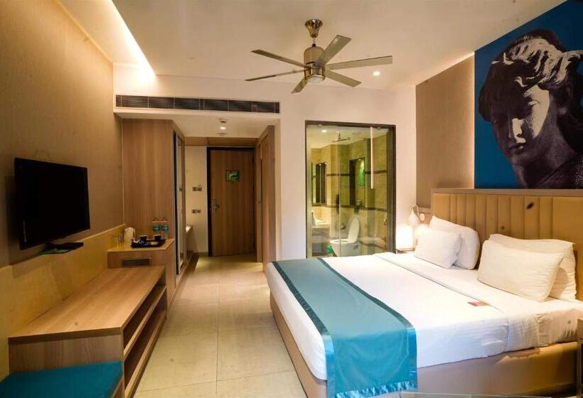 هتل The Corinthians Resort And Club