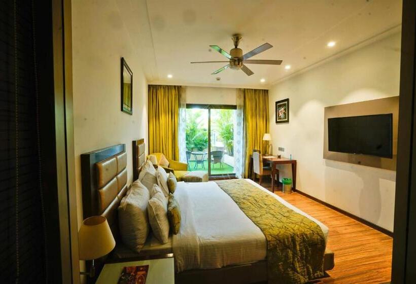 هتل The Corinthians Resort And Club