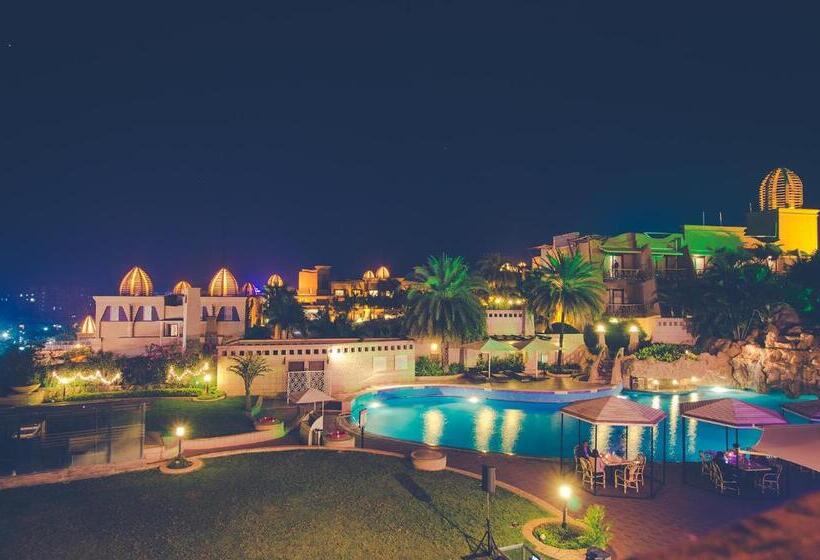 هتل The Corinthians Resort And Club